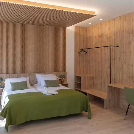 & Restaurante El Casino Hotel *