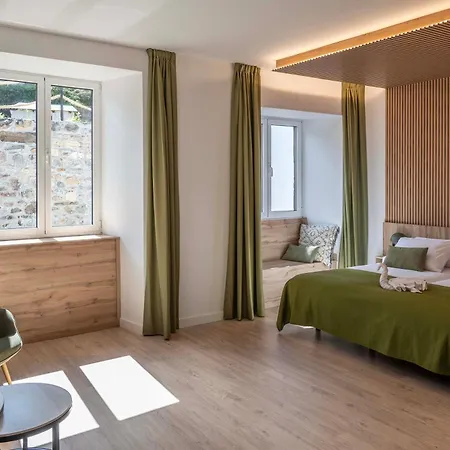 & Restaurante El Casino מלון וילה פרנקה דל ביירסו