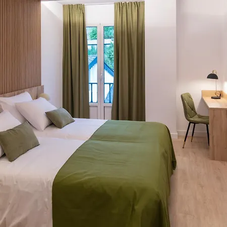 & Restaurante El Casino מלון וילה פרנקה דל ביירסו