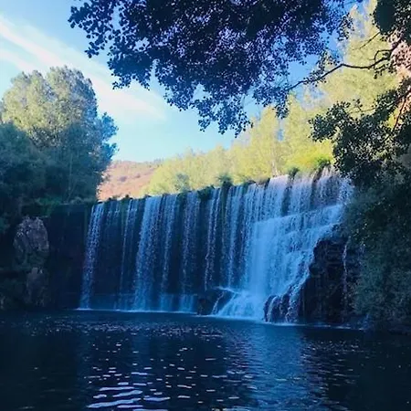 فندق & Restaurante El Casino فيلافرانكا ديل بيرزو