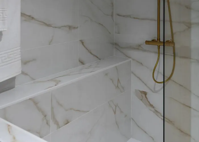 & Restaurante El Casino * וילה פרנקה דל ביירסו