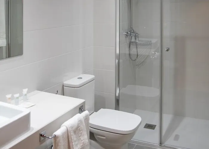 & Restaurante El Casino וילה פרנקה דל ביירסו