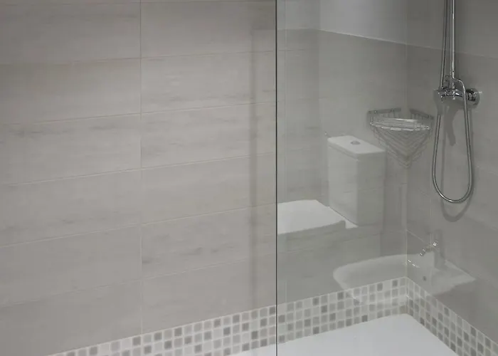 & Restaurante El Casino מלון וילה פרנקה דל ביירסו