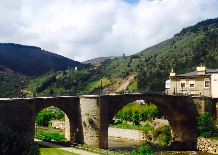 & Restaurante El Casino מלון