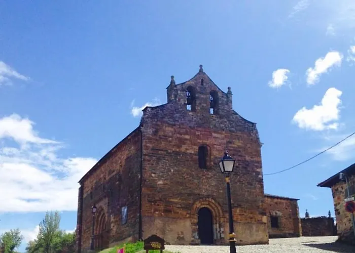 & Restaurante El Casino וילה פרנקה דל ביירסו