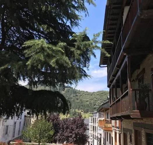 & Restaurante El Casino מלון