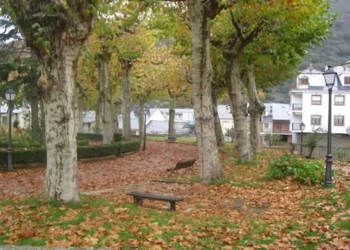 & Restaurante El Casino מלון *